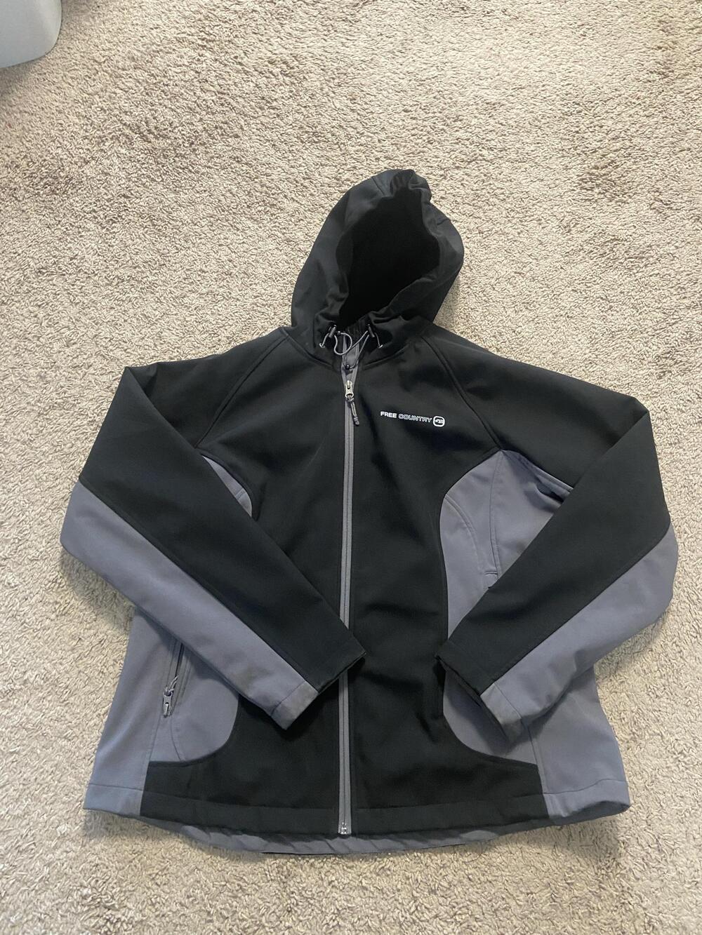 Free Country Jacket Mens XL Black Gray Softshell Hooded Full Zip Outdoor